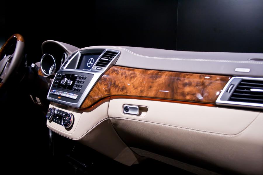  Mercedes-Benz ML-Class 2012 года  (фото 79 из 188)